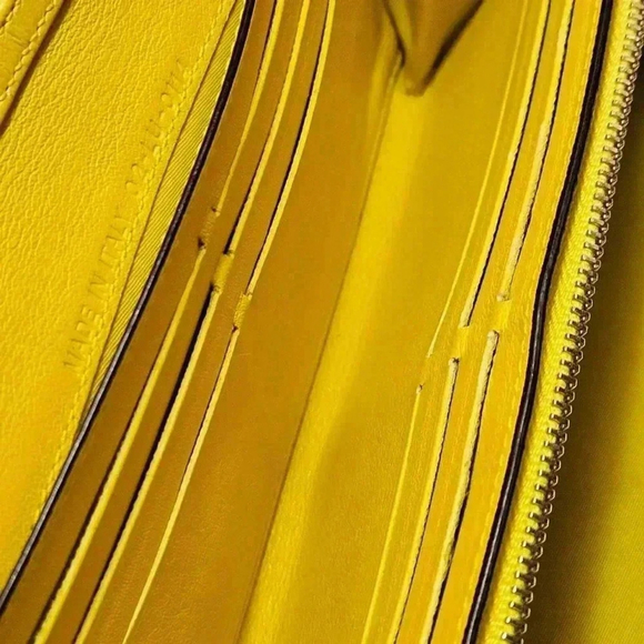 Dior Rencontre Black/Yellow Wallet-On-Chain - Picture 11 of 16